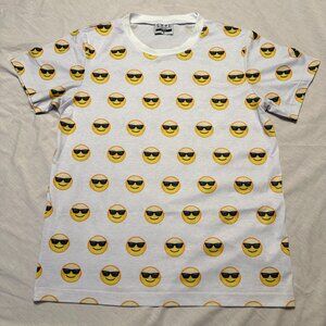 Very Cool Shirtz Emoji Tee Rare Short Sleeve T Shirt Size XS Great Condition